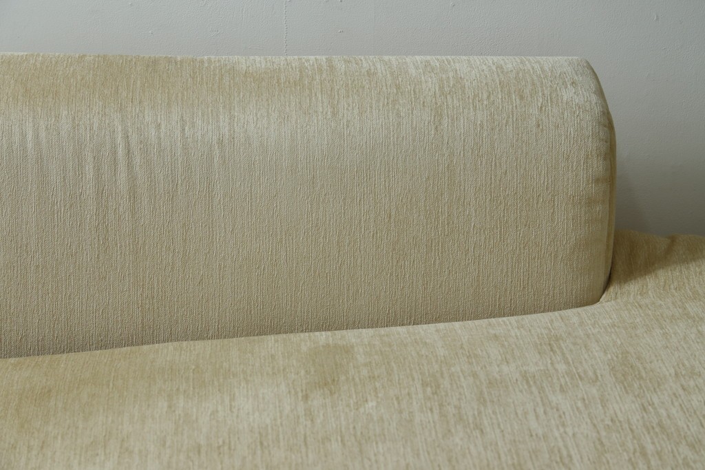 中古　美品　ミノッティ(Minotti)　パウエル(Powell)　ゆったりとくつろげるモダンなソファ　定価約240万円　(R-089447)