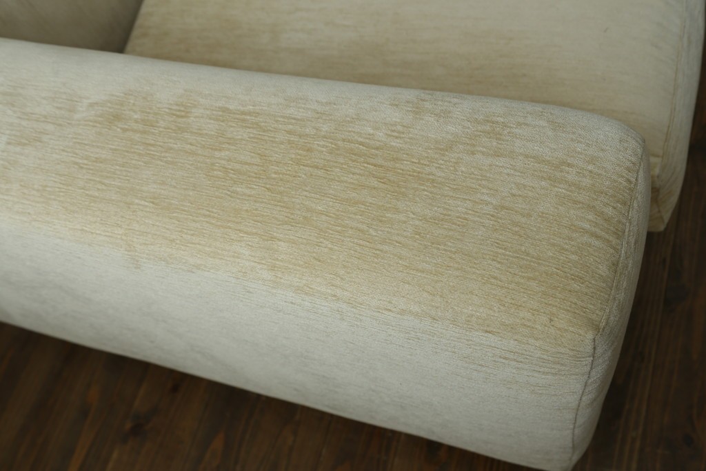 中古　美品　ミノッティ(Minotti)　パウエル(Powell)　ゆったりとくつろげるモダンなソファ　定価約240万円　(R-089447)