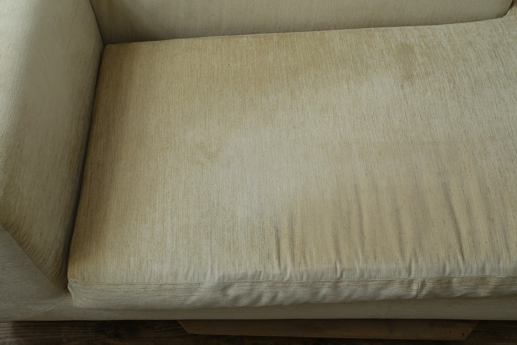 中古　美品　ミノッティ(Minotti)　パウエル(Powell)　ゆったりとくつろげるモダンなソファ　定価約240万円　(R-089447)
