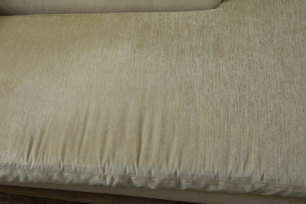 中古　美品　ミノッティ(Minotti)　パウエル(Powell)　ゆったりとくつろげるモダンなソファ　定価約240万円　(R-089447)