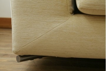 中古　美品　ミノッティ(Minotti)　パウエル(Powell)　ゆったりとくつろげるモダンなソファ　定価約240万円　(R-089447)