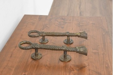 イギリスヴィンテージ　真鍮　ロープをかたどった装飾的なドアハンドル2個セット　(R-089452)