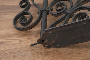 イギリスアンティーク　1950年から1960年頃　大型サイズ!!　ロートアイアン　スクロール意匠が美しい2灯式ウォールライト　(R-089462)