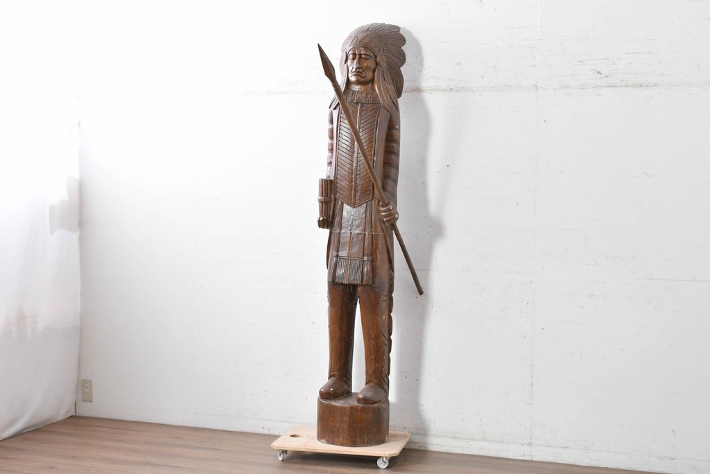  新古品　バリ島　特注製作品　高さ約2mのシガーストアインディアンの大型オブジェ　(R-089465)