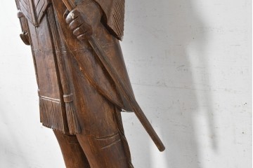  新古品　バリ島　特注製作品　高さ約2mのシガーストアインディアンの大型オブジェ　(R-089466)