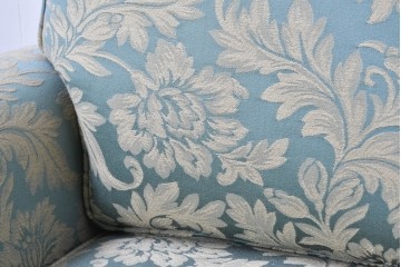 中古　美品　maruni(マルニ木工)　地中海シリーズ　モナコハイ　花柄ファブリックが上品なワイドラブシート　(R-089470)