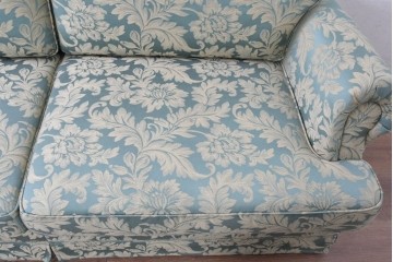 中古　美品　maruni(マルニ木工)　地中海シリーズ　モナコハイ　花柄ファブリックが上品なワイドラブシート　(R-089470)