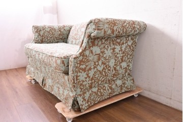 中古　アメリカ輸入家具　ボタニカル柄がやさしく上品な印象を添える2人掛けソファ　定価約35万円　(R-089472)