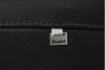 中古　Domicil(ドミシール)　モダンな佇まいの2人掛けソファ　定価約36万円　(R-089473)