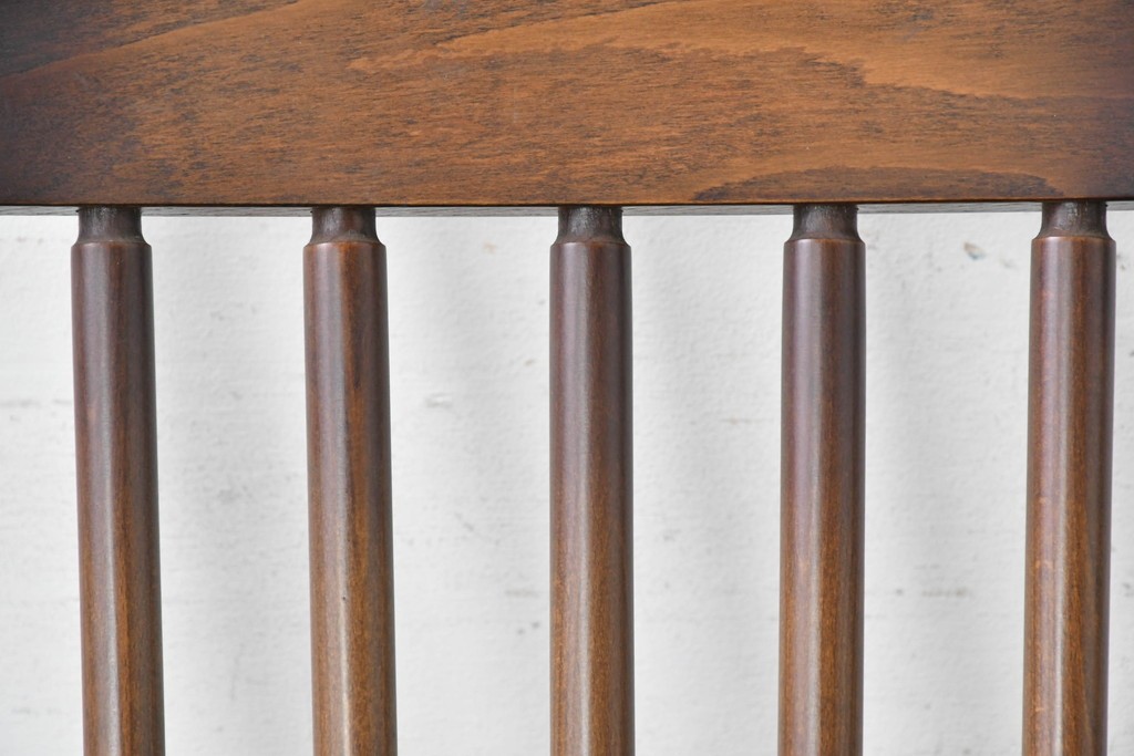 和製ヴィンテージ　希少な廃番品　MIKAWA FURNITURE(ミカワファニチャー)　花柄のクッションが愛らしいフットレスト付きロッキングチェア　(R-089474)
