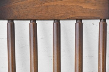 和製ヴィンテージ　希少な廃番品　MIKAWA FURNITURE(ミカワファニチャー)　花柄のクッションが愛らしいフットレスト付きロッキングチェア　(R-089474)