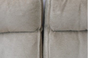 中古　カリモク家具(karimoku)　ナラ材　リクライニング機能付き　ナチュラルテイストなソファとオットマン2個のセット　(R-089475)