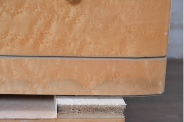 中古　島本家具工芸　バーズアイ　天板が美しく浮き上がって見える5段チェスト　(R-089479)