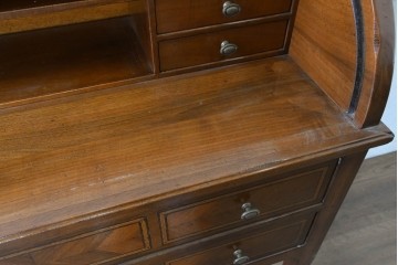 中古　アメリカ高級輸入家具　象嵌入りのシリンダートップライティングビューロー　(R-089482)