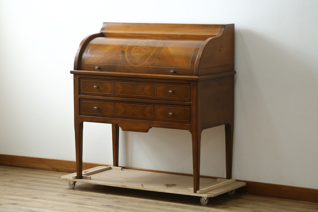 中古　アメリカ高級輸入家具　象嵌入りのシリンダートップライティングビューロー　(R-089482)