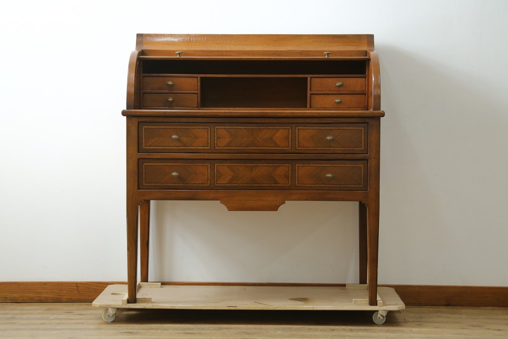 中古　アメリカ高級輸入家具　象嵌入りのシリンダートップライティングビューロー　(R-089482)