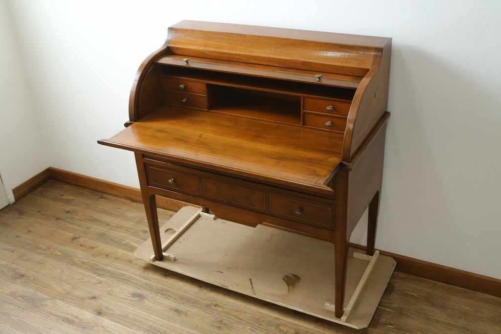 中古　アメリカ高級輸入家具　象嵌入りのシリンダートップライティングビューロー　(R-089482)