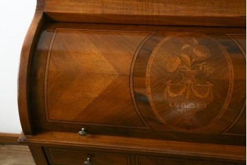 中古　アメリカ高級輸入家具　象嵌入りのシリンダートップライティングビューロー　(R-089482)