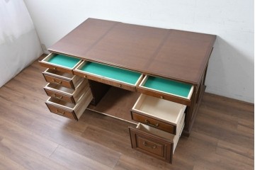 中古　希少な廃番品　maruni(マルニ木工)　地中海ロイヤルシリーズ(ROYAL)　重厚で品格のある両袖机　定価約56万円　(R-089484)