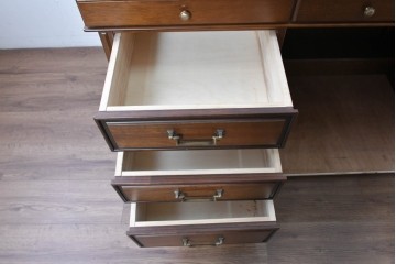 中古　希少な廃番品　maruni(マルニ木工)　地中海ロイヤルシリーズ(ROYAL)　重厚で品格のある両袖机　定価約56万円　(R-089484)