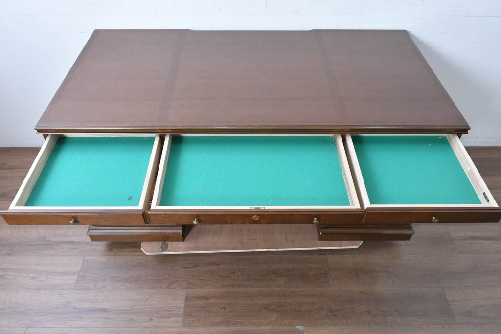 中古　希少な廃番品　maruni(マルニ木工)　地中海ロイヤルシリーズ(ROYAL)　重厚で品格のある両袖机　定価約56万円　(R-089484)