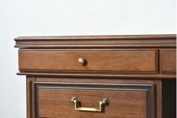 中古　希少な廃番品　maruni(マルニ木工)　地中海ロイヤルシリーズ(ROYAL)　重厚で品格のある両袖机　定価約56万円　(R-089484)