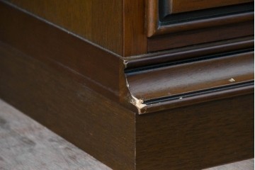 中古　希少な廃番品　maruni(マルニ木工)　地中海ロイヤルシリーズ(ROYAL)　重厚で品格のある両袖机　定価約56万円　(R-089484)