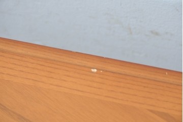 中古　maruni(マルニ木工)　地中海シリーズ　クラシックで重厚感のあるセンターテーブル137　(R-089486)