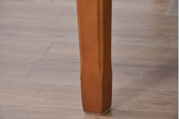 中古　maruni(マルニ木工)　地中海シリーズ　クラシックで重厚感のあるセンターテーブル137　(R-089486)