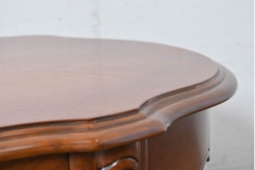 中古　美品　DREXEL HERITAGE(ドレクセルヘリテイジ)　放射状の木目と花彫刻が美しいローテーブル　(R-089487)