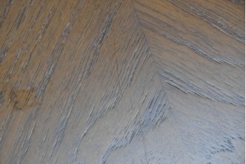 中古　美品　DREXEL HERITAGE(ドレクセルヘリテイジ)　放射状の木目と花彫刻が美しいローテーブル　(R-089487)