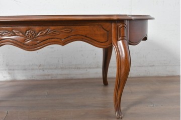 中古　美品　DREXEL HERITAGE(ドレクセルヘリテイジ)　放射状の木目と花彫刻が美しいローテーブル　(R-089487)