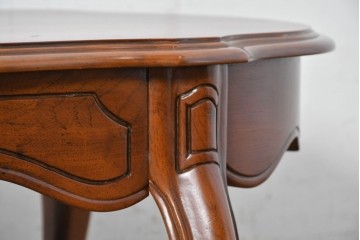 中古　美品　DREXEL HERITAGE(ドレクセルヘリテイジ)　放射状の木目と花彫刻が美しいローテーブル　(R-089487)