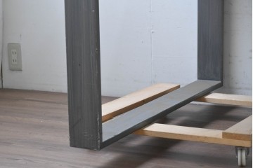 中古　大型サイズ!!　ムク材　古材の荒々しい木肌が個性豊かな作業台　(R-089490)