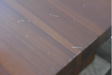 中古　希少な廃番品　チーク無垢材　SCANTEAK(スキャンティーク)　広々とした天板が魅力のダイニングテーブル　(R-089491)