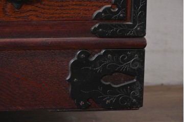 《天板取り付け加工費込み》　中古　美品!!　欅材　漆塗り　岩谷堂箪笥　「菊幸」　観音扉と大小の引き出しを備えたチェスト　(R-089496)