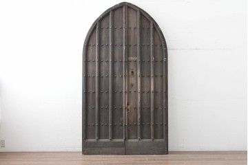 イギリスアンティーク建具　希少!!　オーク材　アーチ型の意匠が印象的な両開き扉2枚(1対)セット　(R-089505)