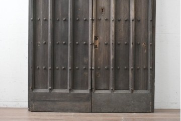 イギリスアンティーク建具　希少!!　オーク材　アーチ型の意匠が印象的な両開き扉2枚(1対)セット　(R-089505)