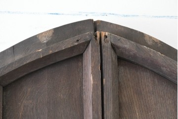 イギリスアンティーク建具　希少!!　オーク材　アーチ型の意匠が印象的な両開き扉2枚(1対)セット　(R-089505)