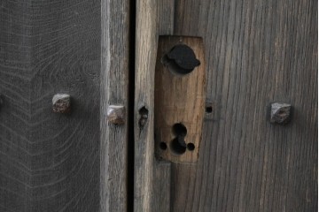 イギリスアンティーク建具　希少!!　オーク材　アーチ型の意匠が印象的な両開き扉2枚(1対)セット　(R-089505)
