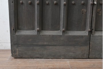 イギリスアンティーク建具　希少!!　オーク材　アーチ型の意匠が印象的な両開き扉2枚(1対)セット　(R-089505)