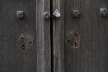 イギリスアンティーク建具　希少!!　オーク材　アーチ型の意匠が印象的な両開き扉2枚(1対)セット　(R-089505)