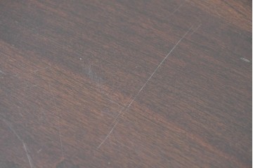 中古　アメリカ　ETHAN ALLEN(イーセンアーレン)　扇形彫刻とカブリオールレッグが美しいチェスト　(R-089513)