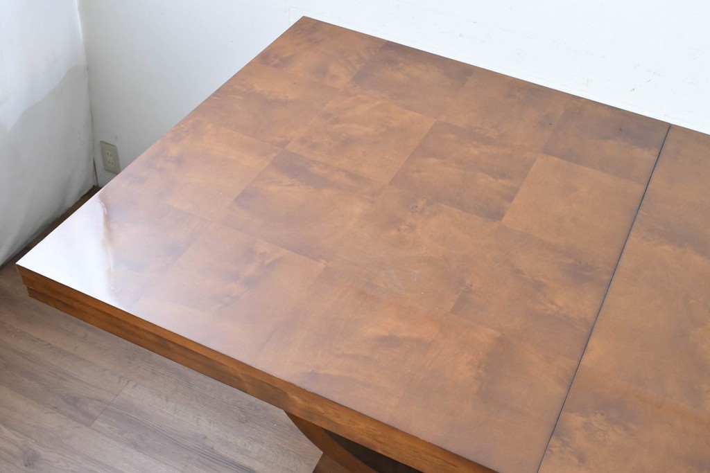 中古　アメリカ最高級ブランド　Century Furniture(センチュリー・ファニチャー)　曲線的な脚部が印象的なエクステンションテーブル　定価約220万円　(R-089514)