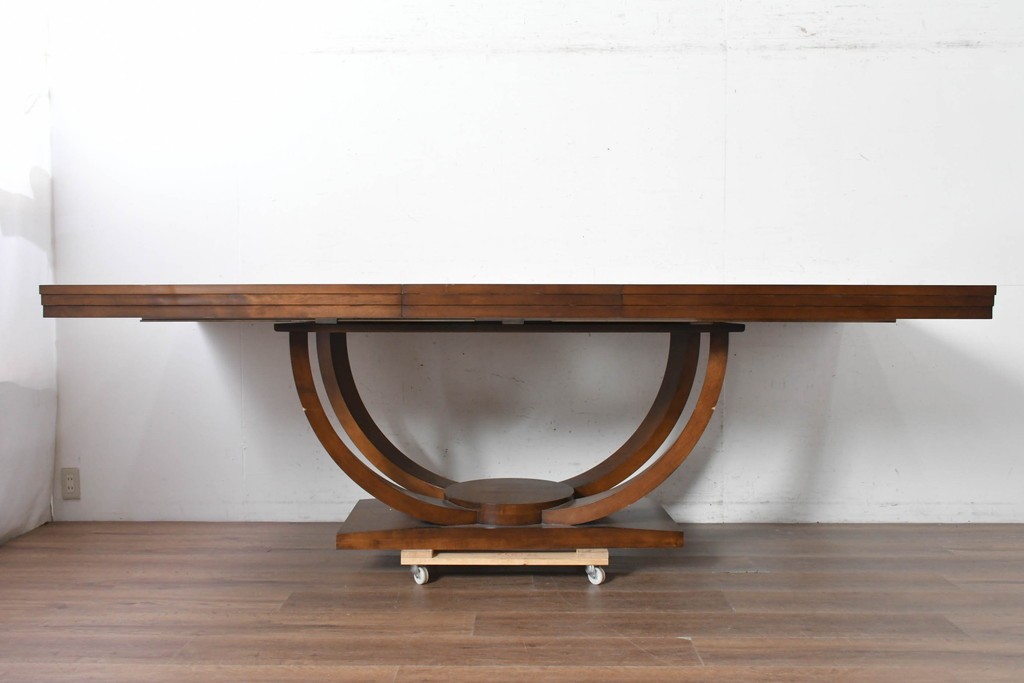 中古　アメリカ最高級ブランド　Century Furniture(センチュリー・ファニチャー)　曲線的な脚部が印象的なエクステンションテーブル　定価約220万円　(R-089514)