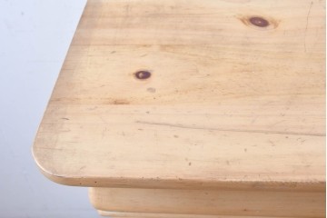 中古　アメリカ　Link Taylor(リンクテイラー)　パイン材　明るい木色が温かみを感じさせるワイドチェスト　(R-089517)