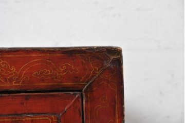 アジアンヴィンテージ　李朝家具　アンティーク調　朱色に花文様が可愛らしいキャビネット　(R-089518)