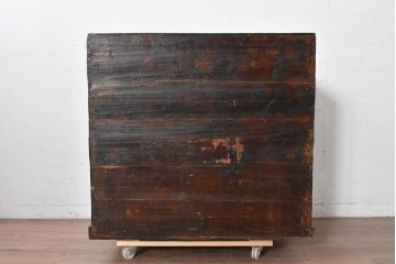 アジアンヴィンテージ　李朝家具　アンティーク調　朱色に花文様が可愛らしいキャビネット　(R-089519)