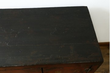 アジアンヴィンテージ　李朝家具　アンティーク調　朱色に花文様が可愛らしいキャビネット　(R-089519)