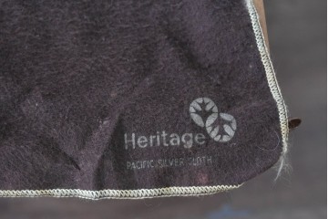 中古　希少モデル　DREXEL HERITAGE(ドレクセルヘリテイジ)　拡張天板と引き出しを備えたクラシカルなサービングカート　(R-089520)